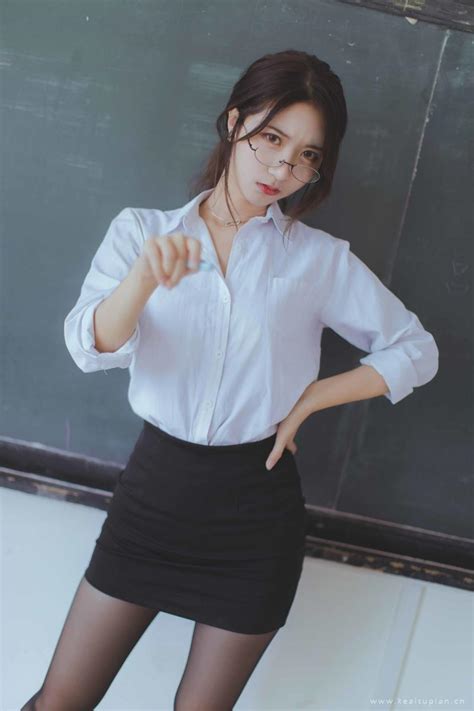 俏女佣